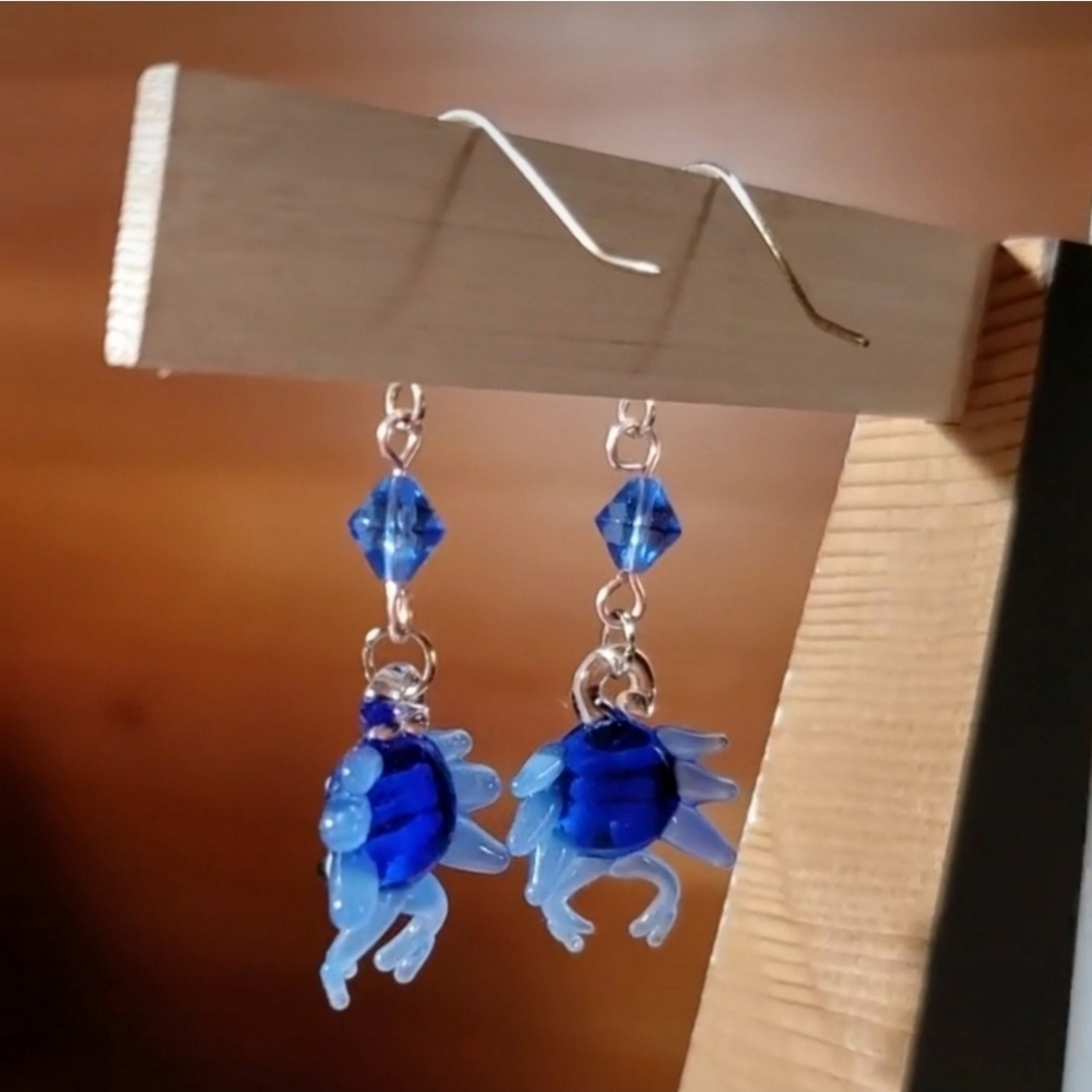 Glass Crab Earrings Handmade Artisan Glass Blue White Beaded Beach Summer Dangle - Picture 6 of 7